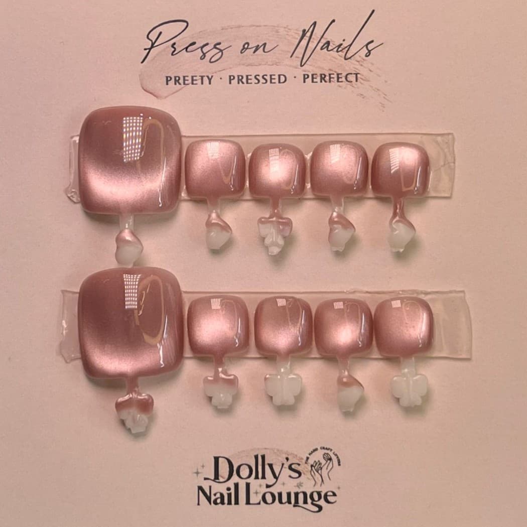 Pink Cateye Toe Nails